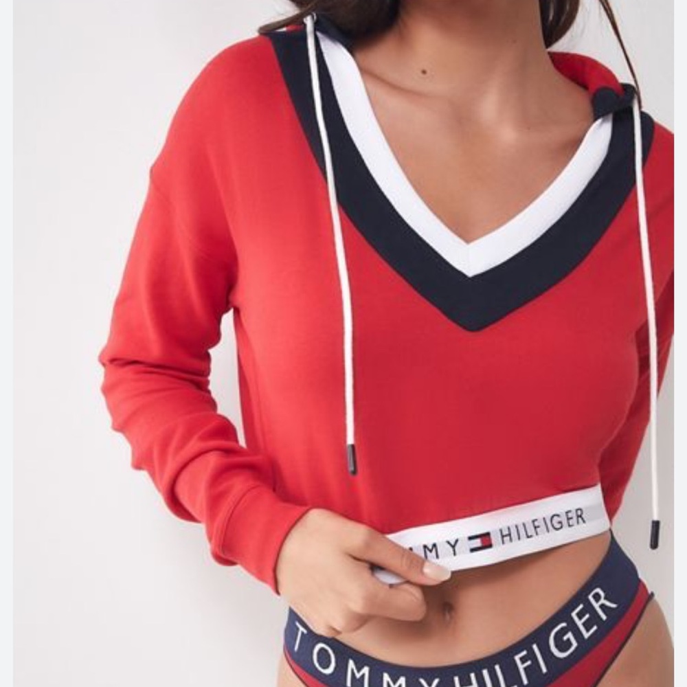 Tommy Hilfiger Red Cropped Sweatshirt